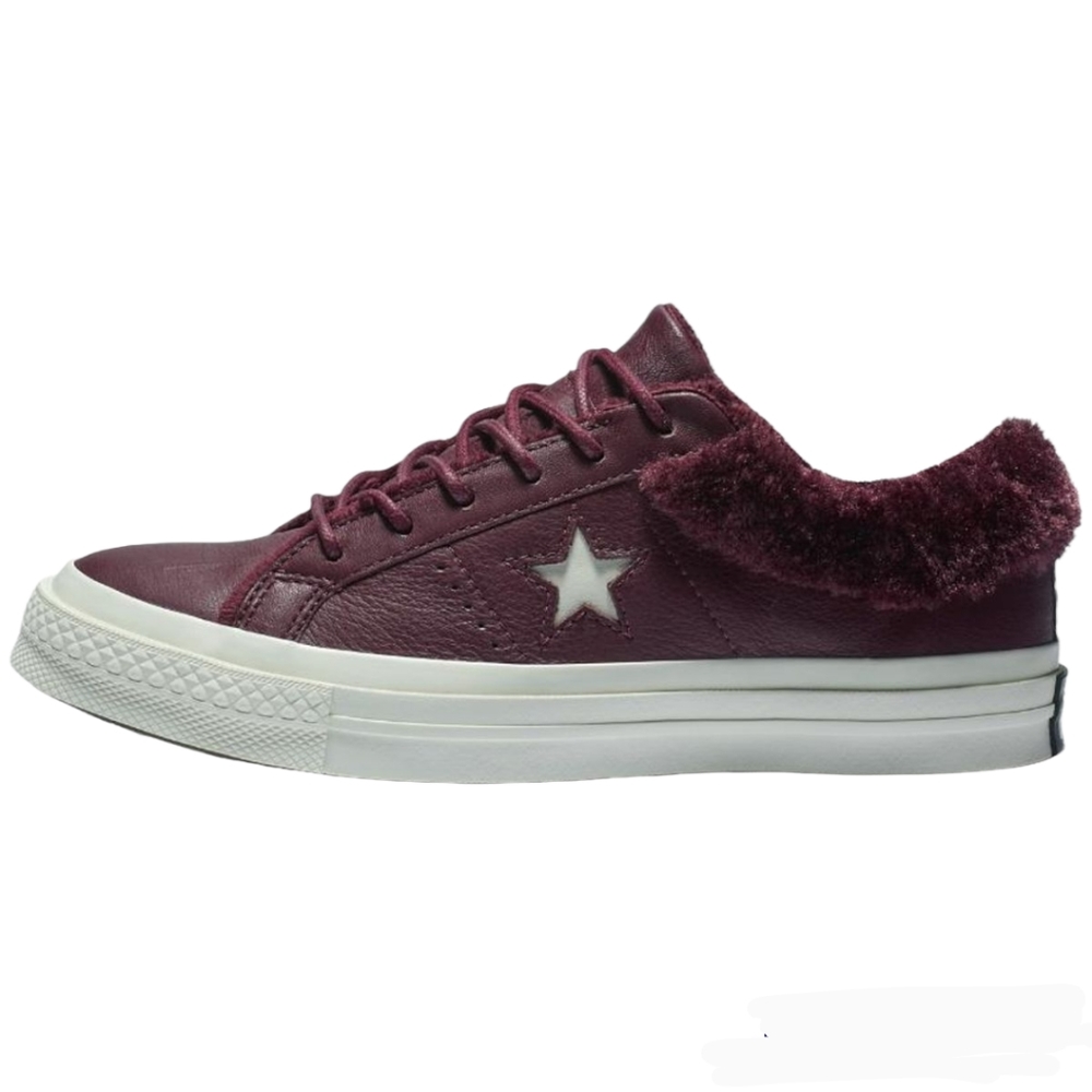 Converse One Star faux fur women’s sneakers size 6.5